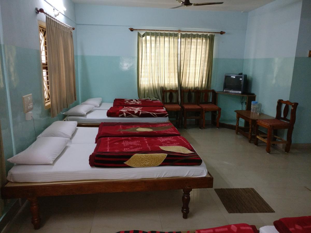 Hotel Raj Mahal จิกมากาลูร์ ภายนอก รูปภาพ
